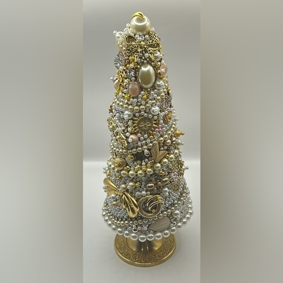 Hand Crafted Upcycled Vintage to Modern Jewelry Christmas Tree - Picture 3 of 13